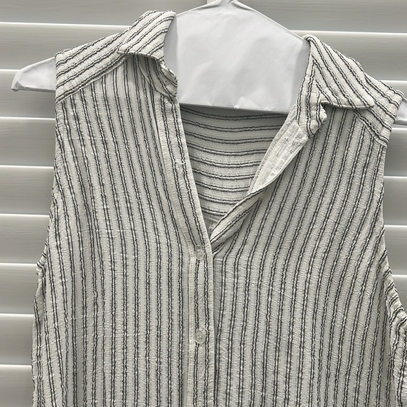 Maven West Button Down Tank Top - Picture 2 of 5